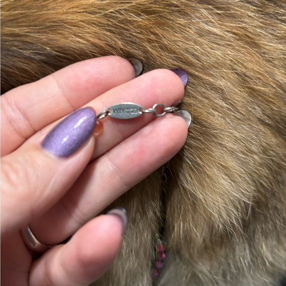 Sabika Gold Flower Pendant Win23 fun sized choker - Picture 2 of 3